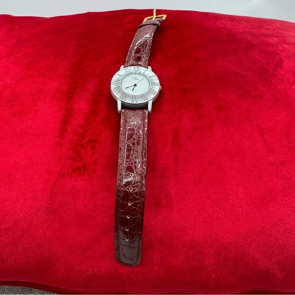 Vintage Y2K Swiss Time Quartz Watch, Leather Band‎